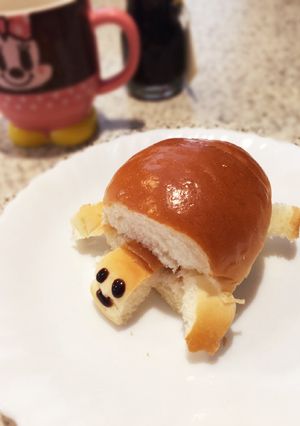 ロールパンで作るウミガメちゃん♡-レシピのメイン写真