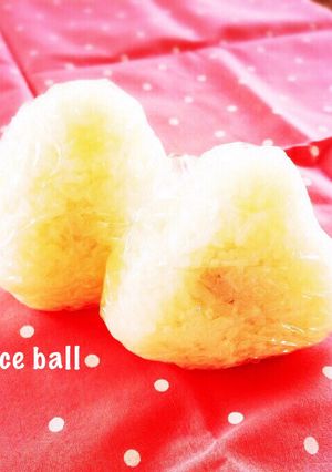 お弁当に！ラップで楽チンおにぎり♡-レシピのメイン写真