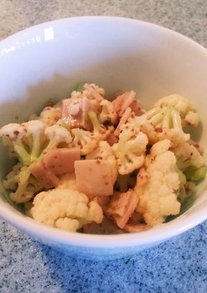 キッチンばさみで♪生カリフラワーのサラダ-レシピのメイン写真