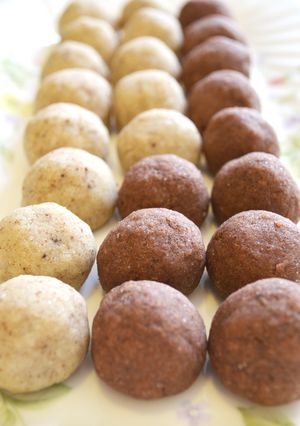 レンジで超簡単♪コーヒースノーボール2種-レシピのメイン写真