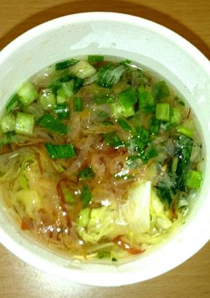 お湯を注ぐだけ❗キャベツとねぎのみそ汁-レシピのメイン写真