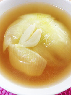 玉ねぎ丸ごとスープ-レシピのメイン写真