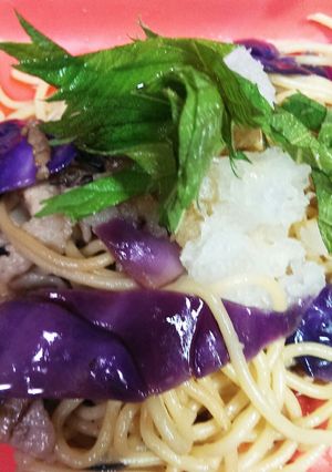 紫キャベツと豚肉のおろしポン酢バスタ-レシピのメイン写真