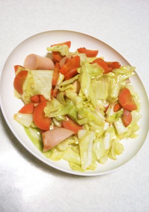 キャベツ人参魚肉ソーセージ炒め-レシピのメイン写真