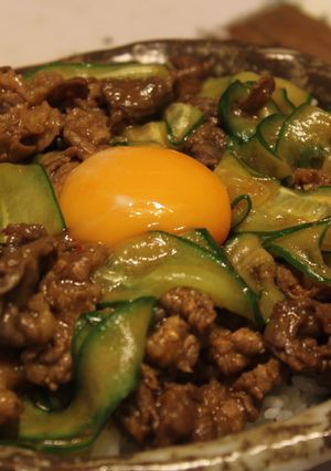 牛肉ときゅうりのナムル丼-レシピのメイン写真