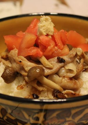 エスニック豚トマト丼-レシピのメイン写真