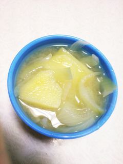 玉ねぎじゃがいもの味噌汁-レシピのメイン写真