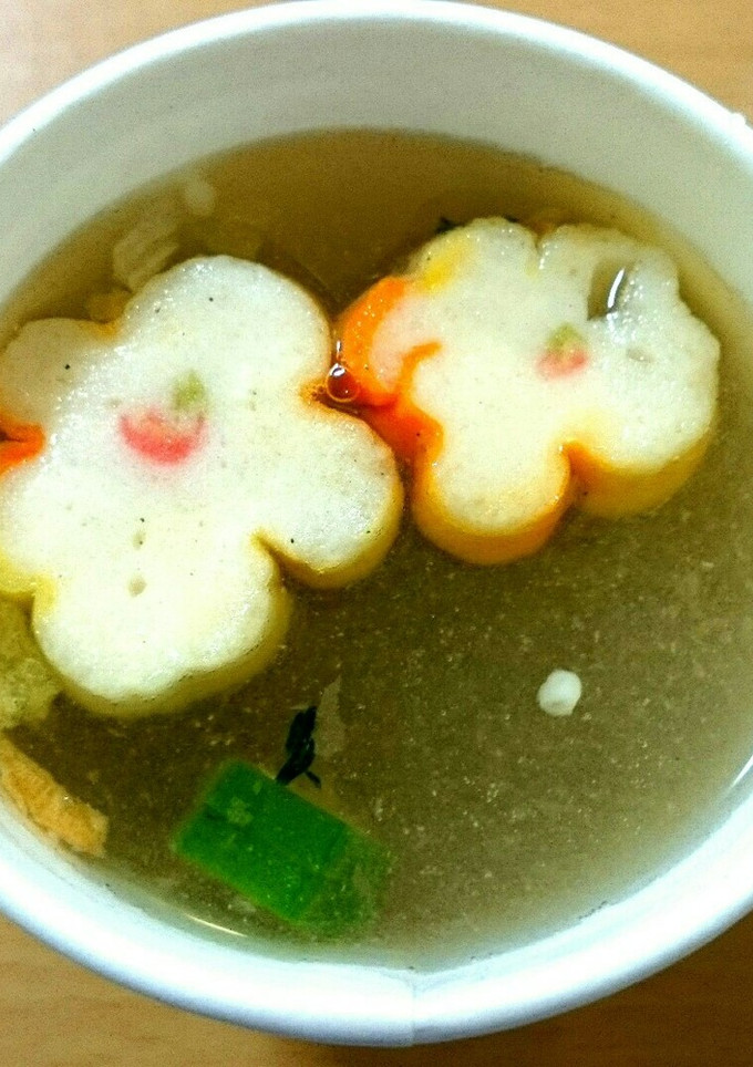お湯を注ぐだけ❗ 花麩とおくらのみそ汁-レシピのメイン写真