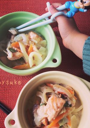 うどんやパスタにも!具沢山鮭のクリーム煮-レシピのメイン写真