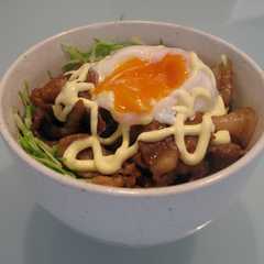 รูปของ 豚キャべ丼。