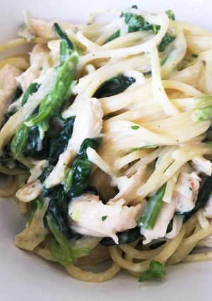 サラダチキンとほうれん草のクリームパスタ-レシピのメイン写真