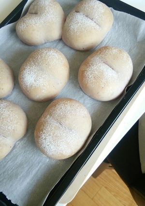 いちごジャム入りふわふわ白パン-レシピのメイン写真