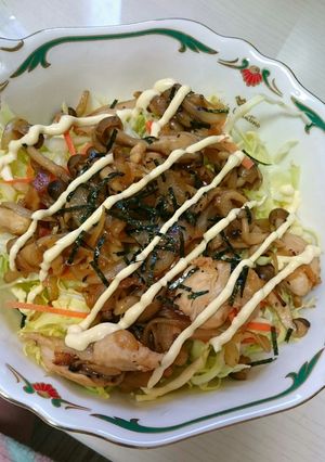 めちゃうまっ！きのこと鶏肉の満足サラダ☆-レシピのメイン写真