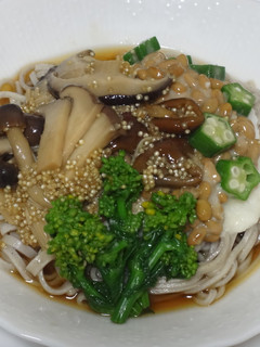 キヌア&キノコ ぶっかけ蕎麦-レシピのメイン写真