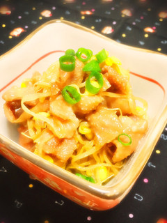 ご飯がすすむ!もやしと鶏皮の甘辛味♡-レシピのメイン写真
