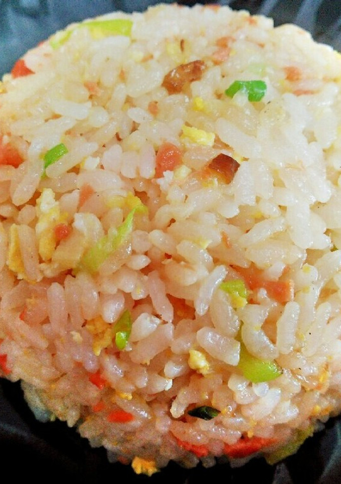 フレークで簡単ぱらぱら安上がり！鮭炒飯★-レシピのメイン写真