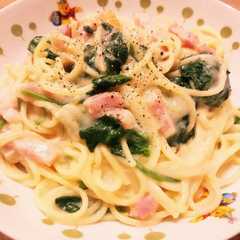 รูปของ 超簡単リメイク♪シチューでパスタ♡