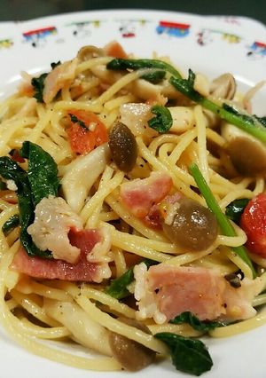 簡単♪ミニトマトとほうれん草のパスタ-レシピのメイン写真
