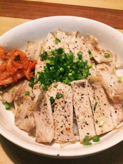 簡単☆豚ロースのステーキ丼!-レシピのメイン写真