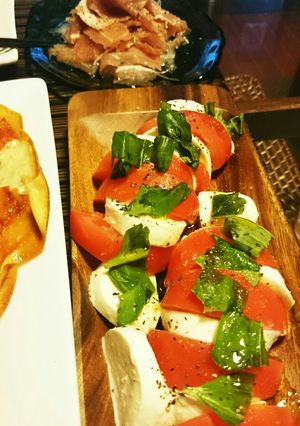 トマトとモッツァレラチーズ簡単カプレーゼ-レシピのメイン写真