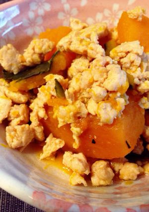 ほっこり♡かぼちゃと鶏そぼろの煮物-レシピのメイン写真