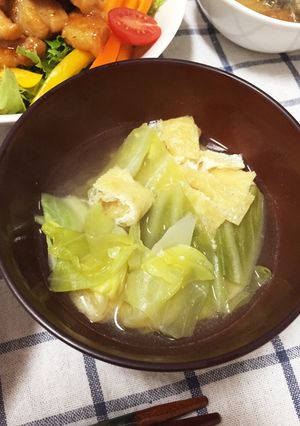 塩糀で作る*春キャベツとお揚げのお味噌汁-レシピのメイン写真