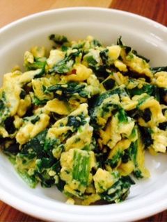 1歳ほうれん草とカレースクランブルエッグ-レシピのメイン写真