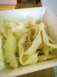 セロリと燻製イカのサラダ-レシピのメイン写真