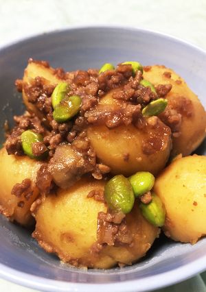 ご飯もビールもすすむ☆新じゃがそぼろ煮-レシピのメイン写真
