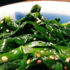 A picture of 簡単ニラのごま油おひたし大量消費おつまみ.