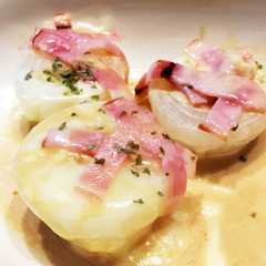 รูปของ レンジで簡単！とろーり丸ごと新玉ねぎ