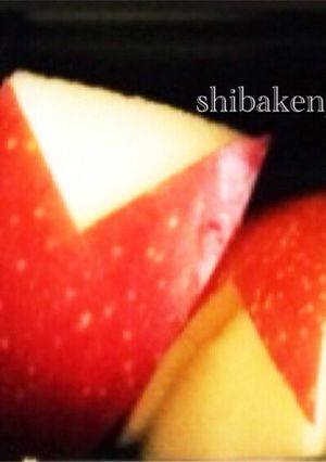 簡単お弁当可愛いミニ林檎うさぎカット-レシピのメイン写真