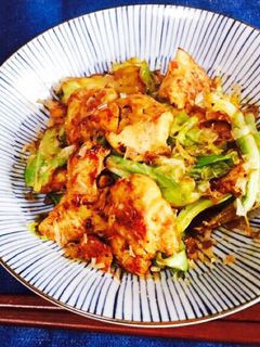 鶏胸肉とキャベツのピリ辛味噌炒め-レシピのメイン写真