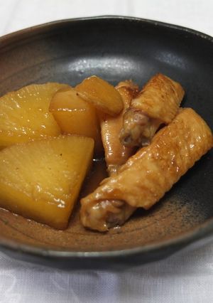 生姜の香り豊かな鶏手羽中と大根の煮物-レシピのメイン写真