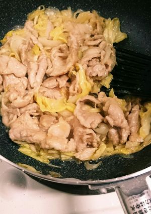 豚肉と玉ねぎキャベツの照り炒め-レシピのメイン写真