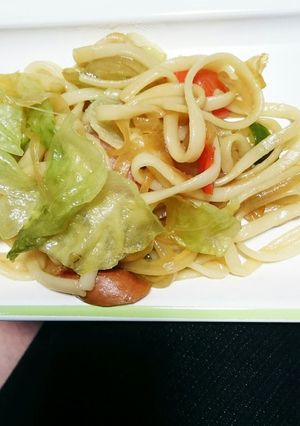 焼きうどんの作り方知らない人の焼きうどん-レシピのメイン写真