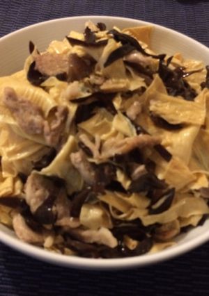 湯葉とキクラゲと豚肉の中華炒め-レシピのメイン写真