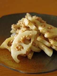 弁当に♪レンコンと挽き肉のからしマヨ和え-レシピのメイン写真