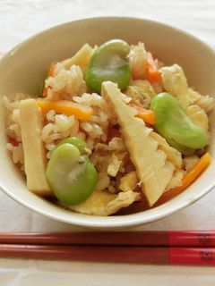 たけのことそら豆の炊き込みごはん-レシピのメイン写真