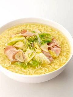 ベーコンとキャベツ炒め塩らーめん-レシピのメイン写真