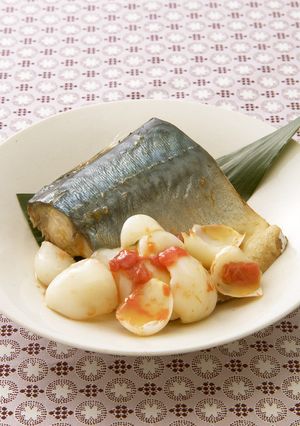 ふんわり仕上がる♪さばとゆり根の梅煮-レシピのメイン写真
