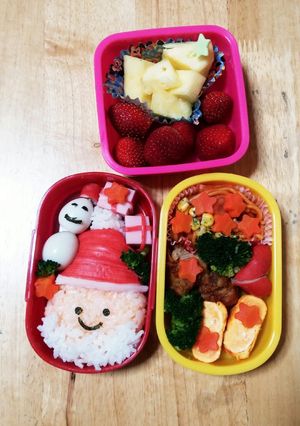 ふわふわおヒゲのサンタさんのキャラ弁☆☆-レシピのメイン写真