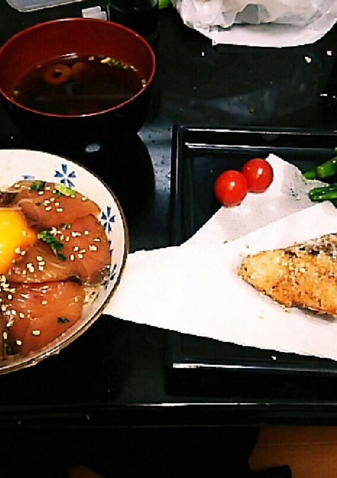ハマチの漬け丼とハマチの竜田揚げ定食-レシピのメイン写真