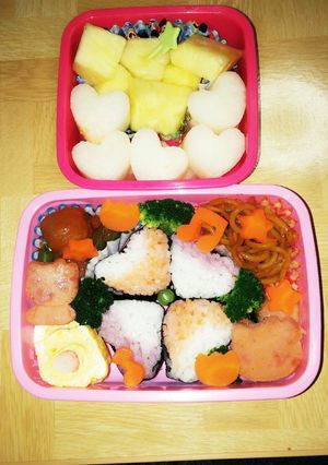 お花畑のキャラ弁♪-レシピのメイン写真