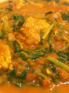 鶏むね肉とホウレン草で☆インドカレー-レシピのメイン写真