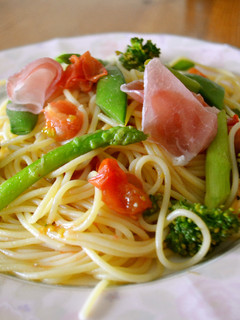 アスパラと生ハムの春色パスタ-レシピのメイン写真