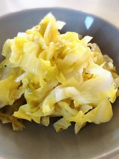 簡単☆すし酢でザワークラウト風キャベツ煮-レシピのメイン写真