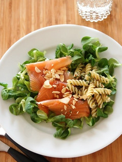 スモークサーモンのパスタサラダ-レシピのメイン写真