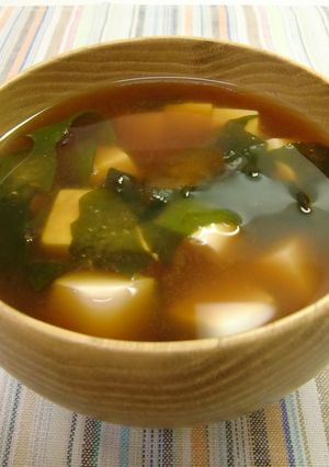 豆腐とわかめのおみそ汁-レシピのメイン写真