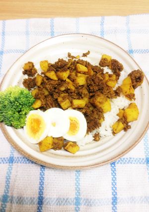簡単！じゃがいもたっぷりドライカレー-レシピのメイン写真
